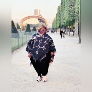 Gucci Reversible GG Wool Poncho